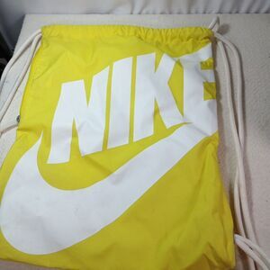 Nike Yellow Cinch Bag Backpack Rope Handle Side Zip Pocket Interior Pouch Med Wt